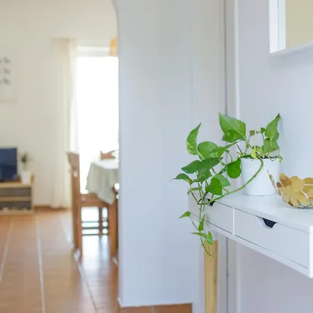 Elpida's Sea View Petalídhion